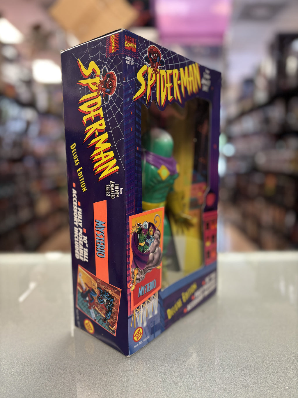 Mysterio 10” Deluxe Figure (Vintage Marvel Universe, Toybiz) product image 2, provided for visual reference and product