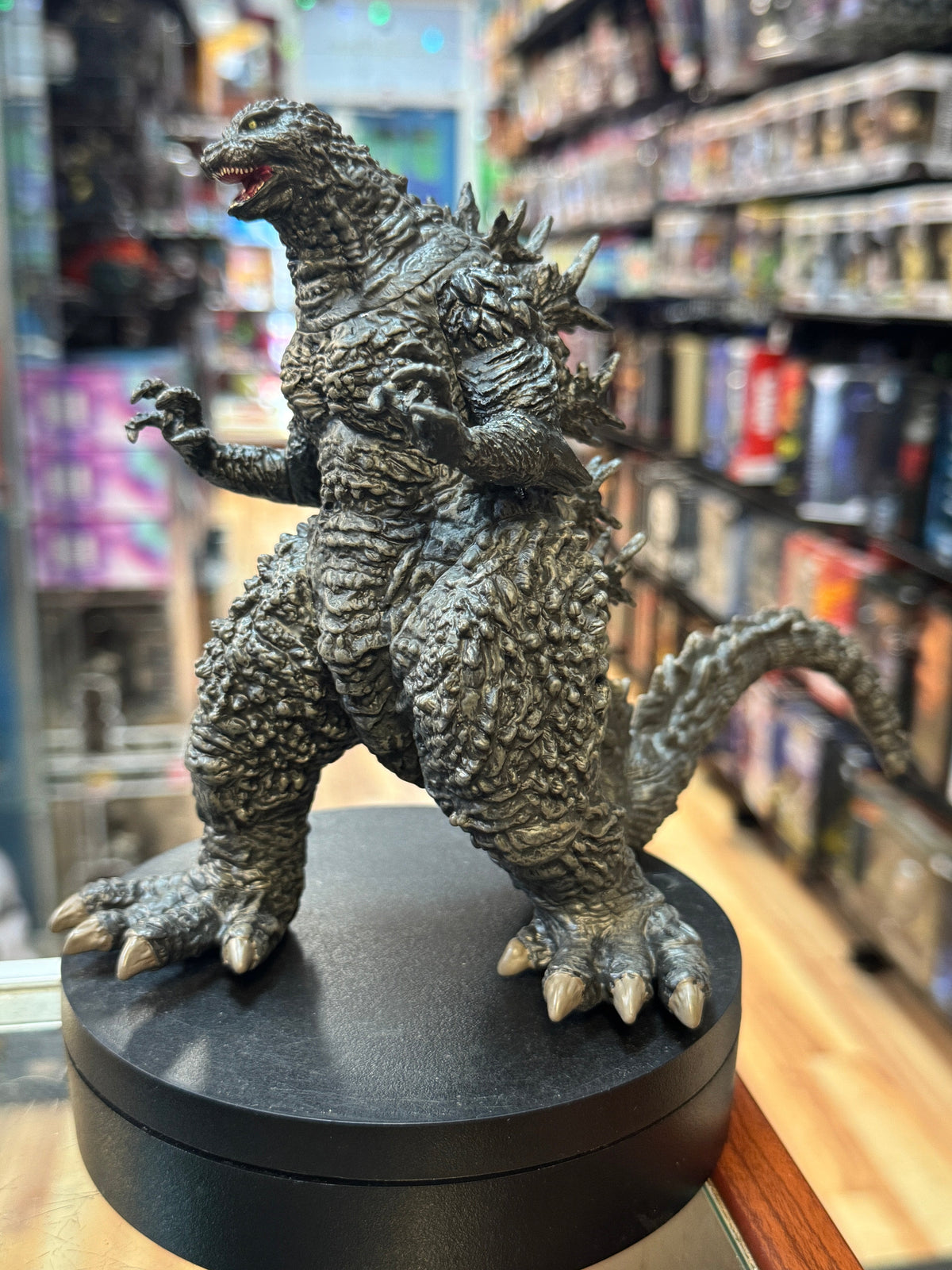 Monster Roar Red Minus One Vinyl Statue (Godzilla, Banpresto) product image 1, provided for visual reference and product