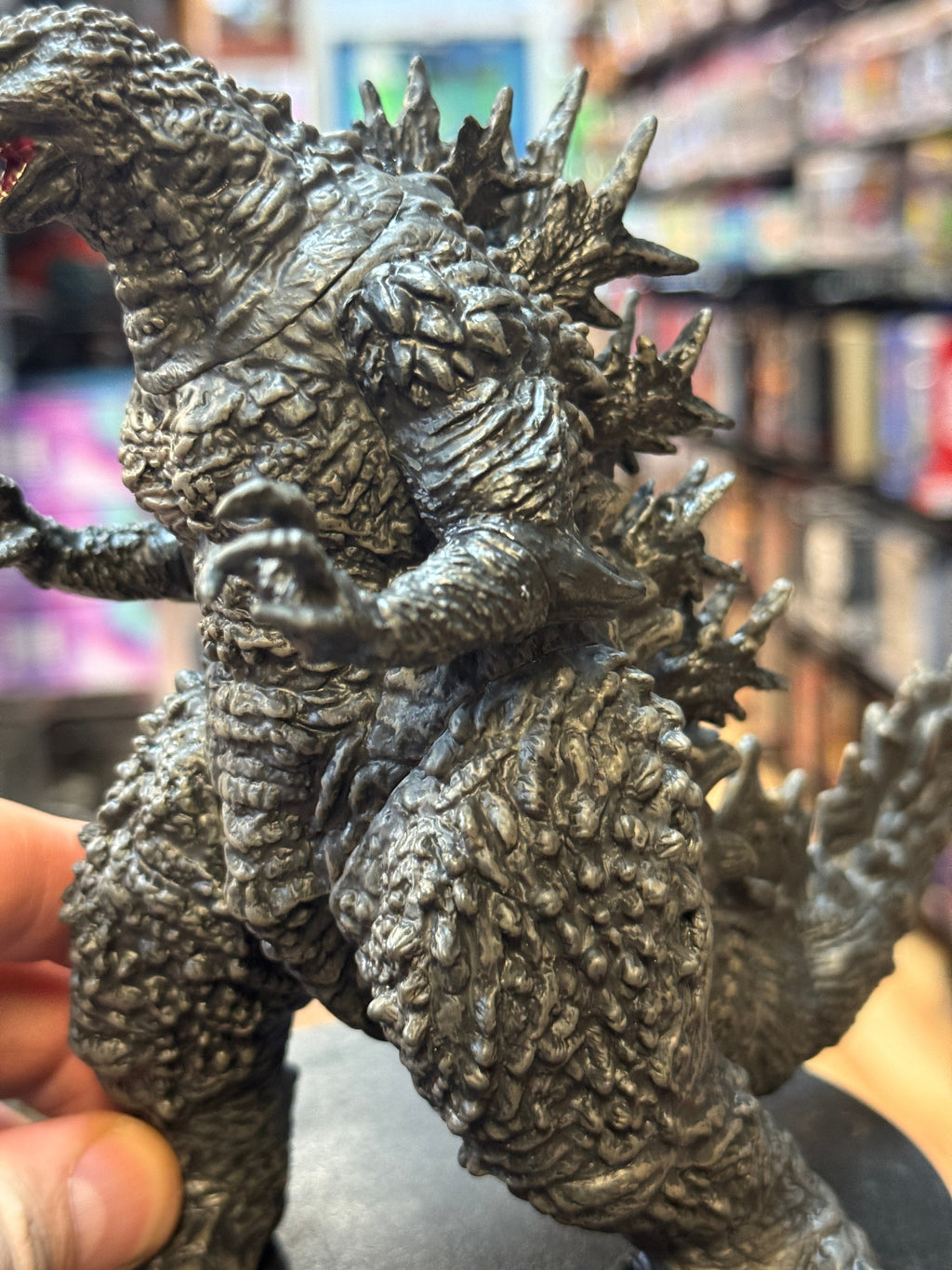 Monster Roar Red Minus One Vinyl Statue (Godzilla, Banpresto) product image 5, provided for visual reference and product