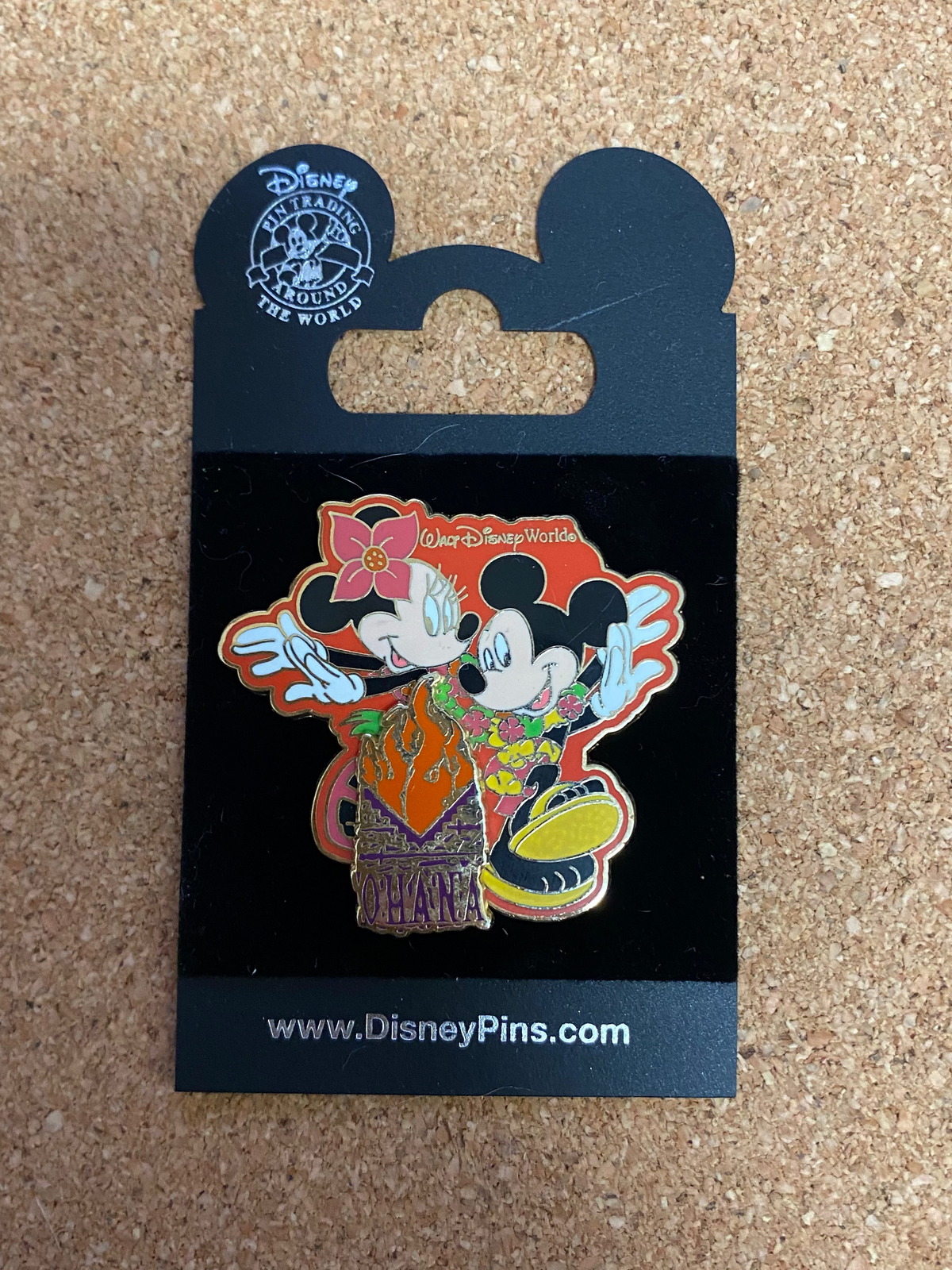 Mickey & Minnie Breakfast Ohana (Disney, Pin Traders) product image 1, provided for visual reference and product detail