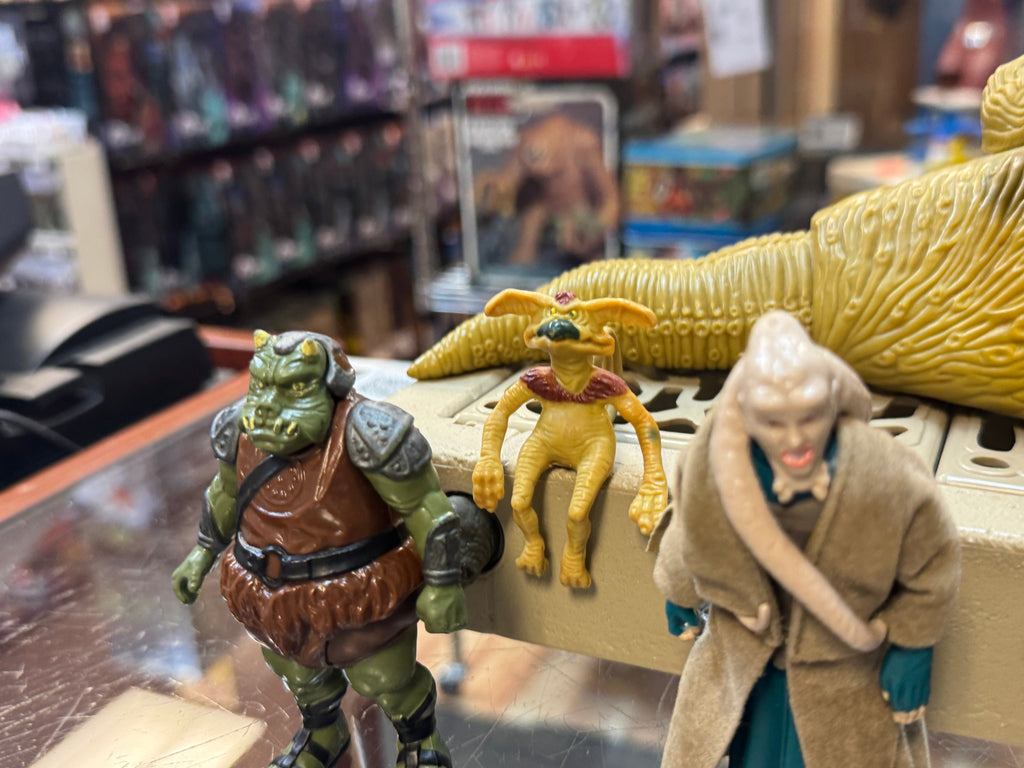 Jaba the Hutt Playset with Extras 8907 (Vintage Star Wars, Kenner) COMPLETE product image 8, provided for visual reference