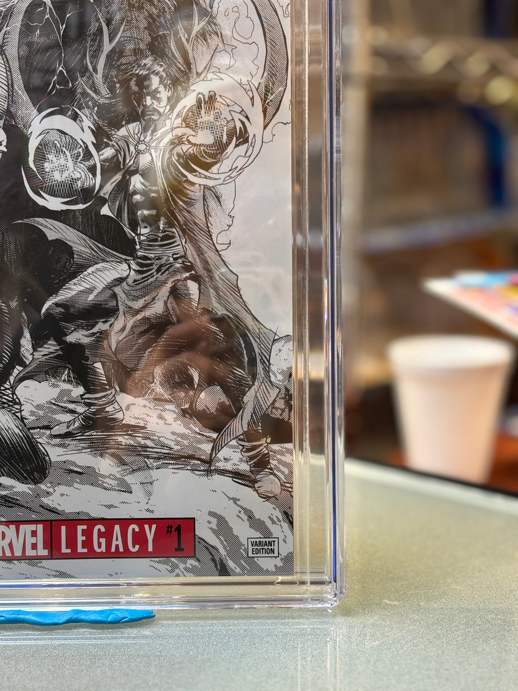 Marvel Legacy #1 (Marvel Comics, CGC Graded 9.8 WHITE) product image 5, provided for visual reference and product detail
