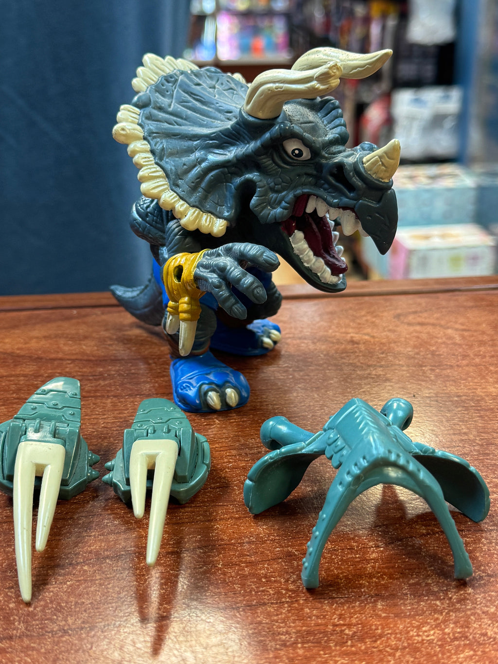 Spike Martial Arts Master (Vintage Extreme Dinosaurs, Mattel) **COMPLETE** product image 1, provided for visual reference