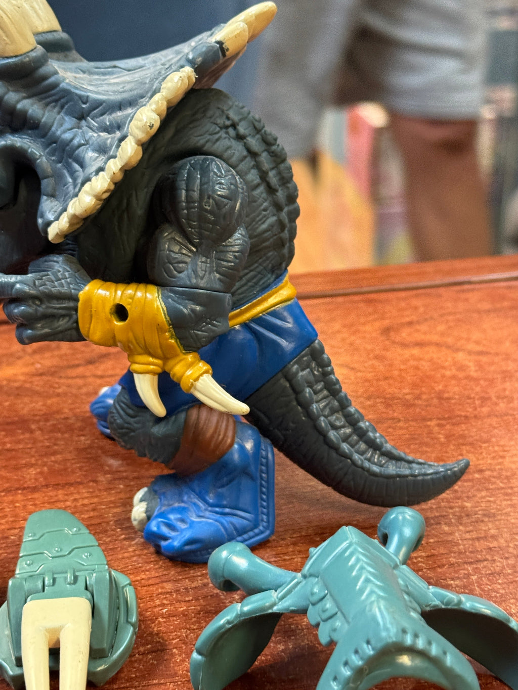 Spike Martial Arts Master (Vintage Extreme Dinosaurs, Mattel) **COMPLETE** product image 2, provided for visual reference
