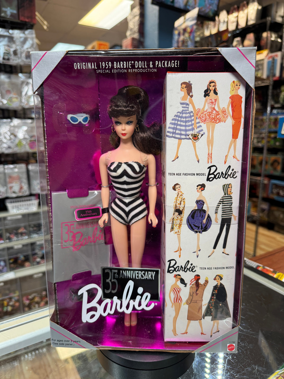 Brunette 35th Anniversary 11782 (Vintage Barbie, Mattel) SEALED product image 1, provided for visual reference and product