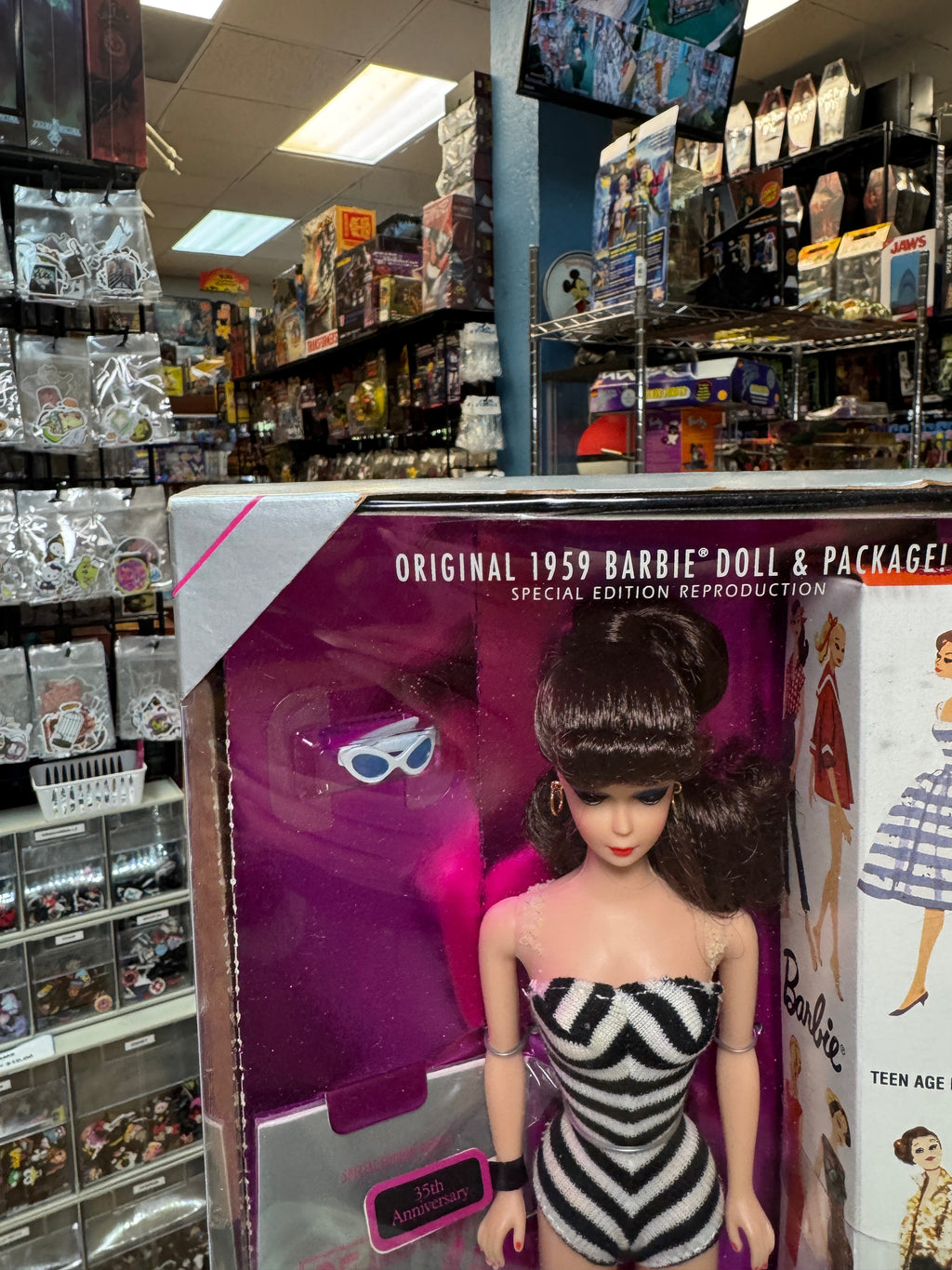 Brunette 35th Anniversary 11782 (Vintage Barbie, Mattel) SEALED product image 11, provided for visual reference and product