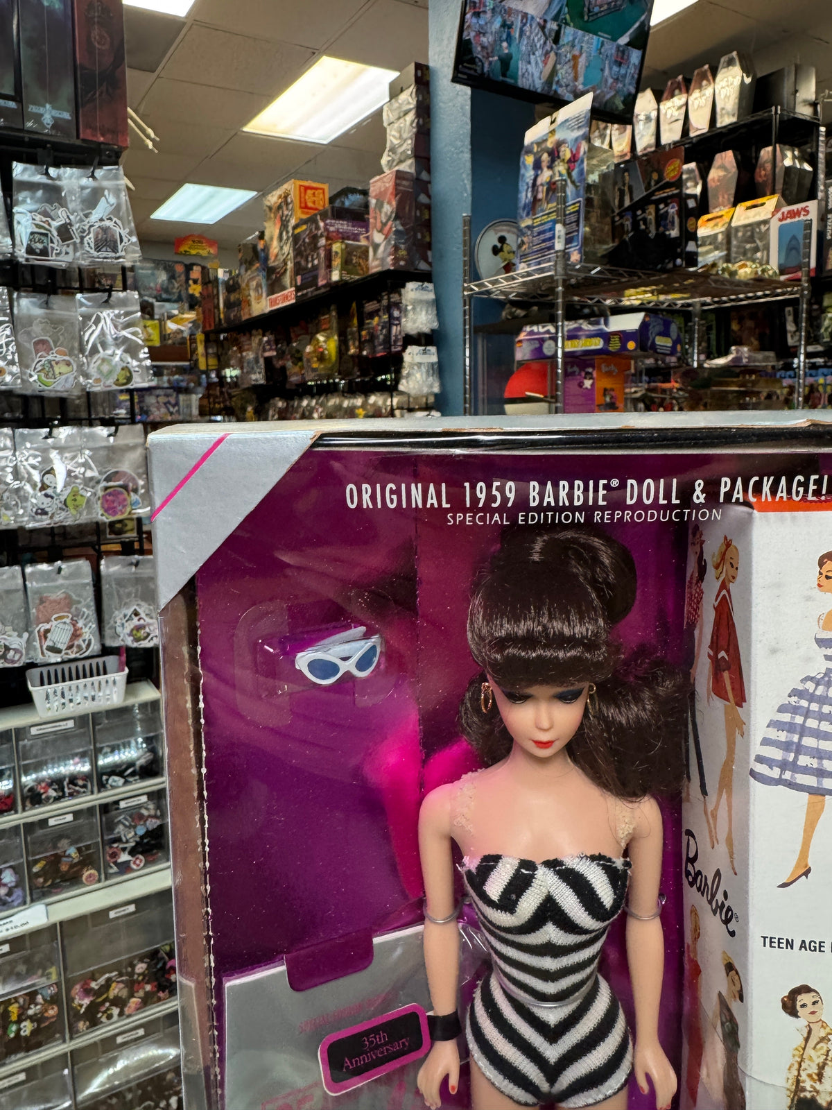 Brunette 35th Anniversary 11782 (Vintage Barbie, Mattel) SEALED product image 11, provided for visual reference and product
