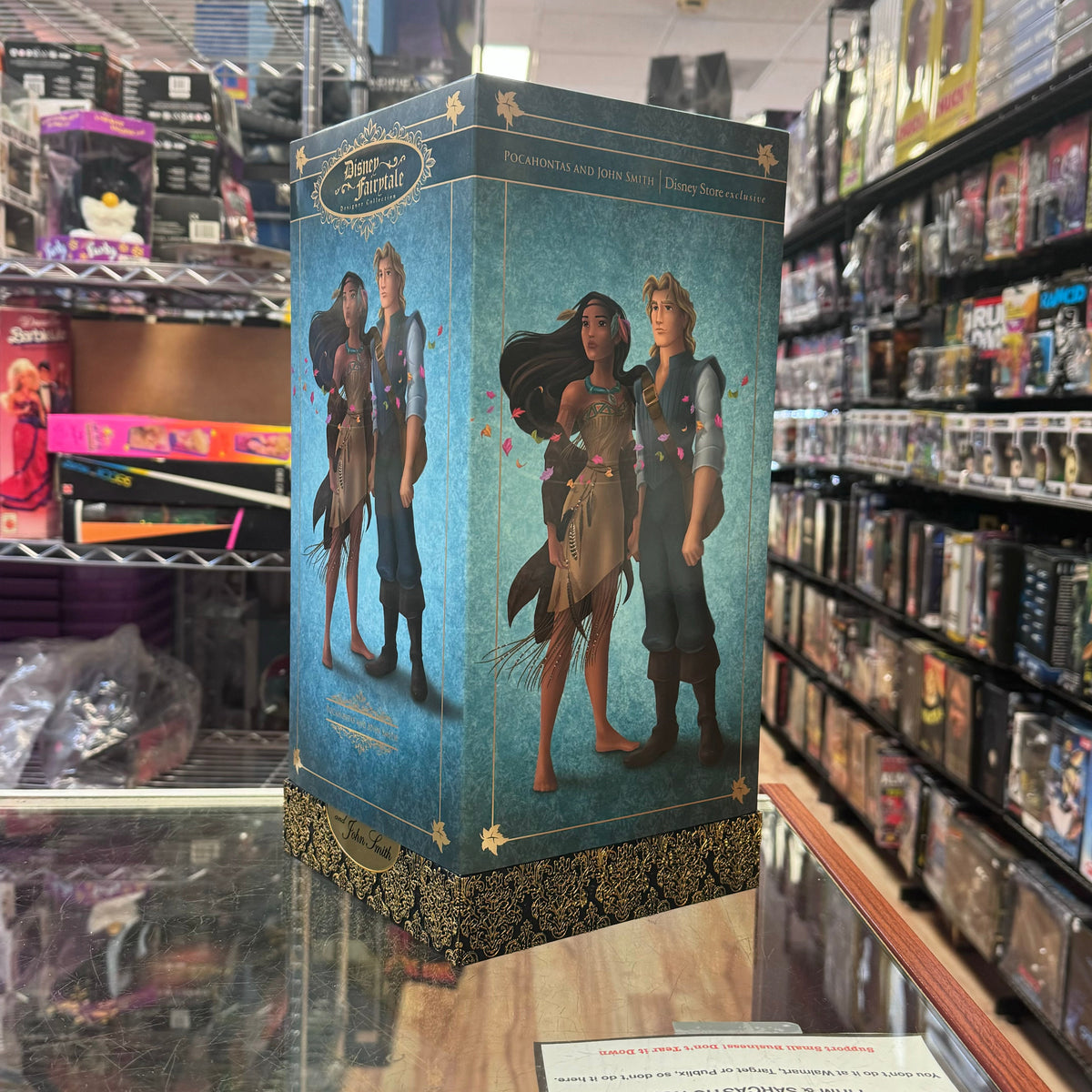 Pocahontas and John Smith Limited Edition 7068 (Disney Designer Fairytale, Walt Disney) Sealed product image 2, provided for