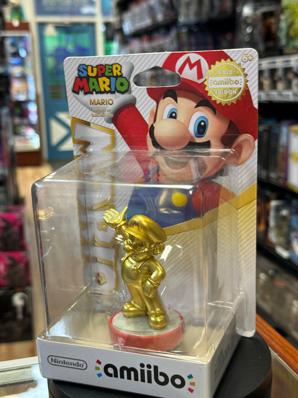 Gold Edition Super Mario (Nintendo, Amibo Life Character) SEALED product image 2, provided for visual reference and product