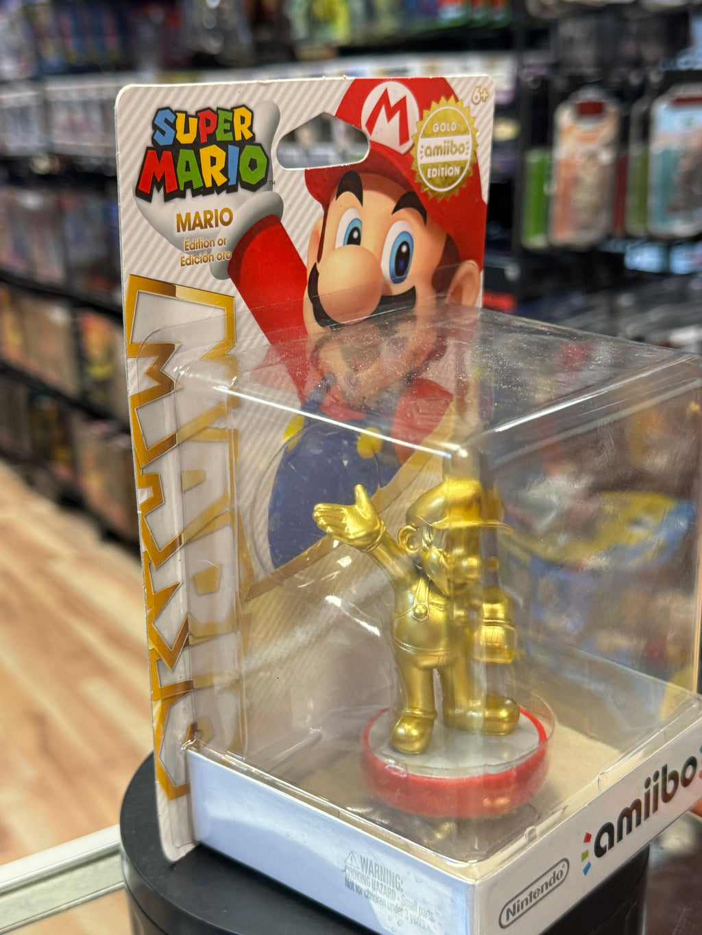 Gold Edition Super Mario (Nintendo, Amibo Life Character) SEALED product image 4, provided for visual reference and product