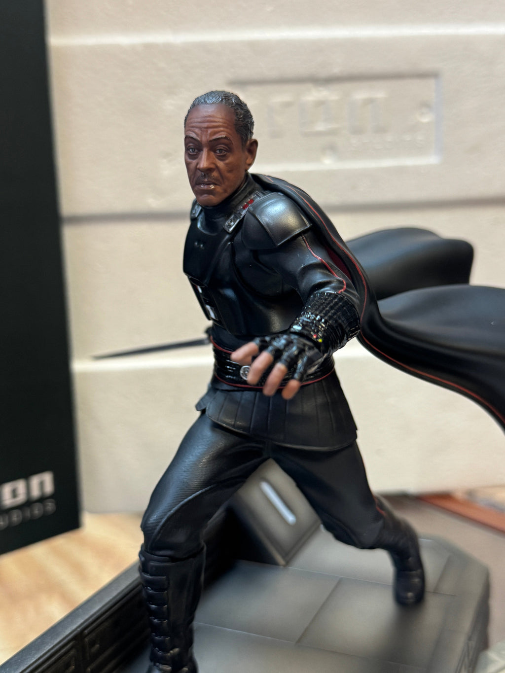 Moff Gideon BDS 1/10 Statue (Star Wars, Iron Studios) NEW OPEN product image 3, provided for visual reference and product