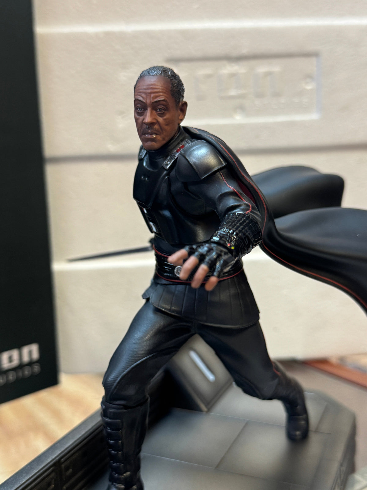 Moff Gideon BDS 1/10 Statue (Star Wars, Iron Studios) NEW OPEN product image 3, provided for visual reference and product