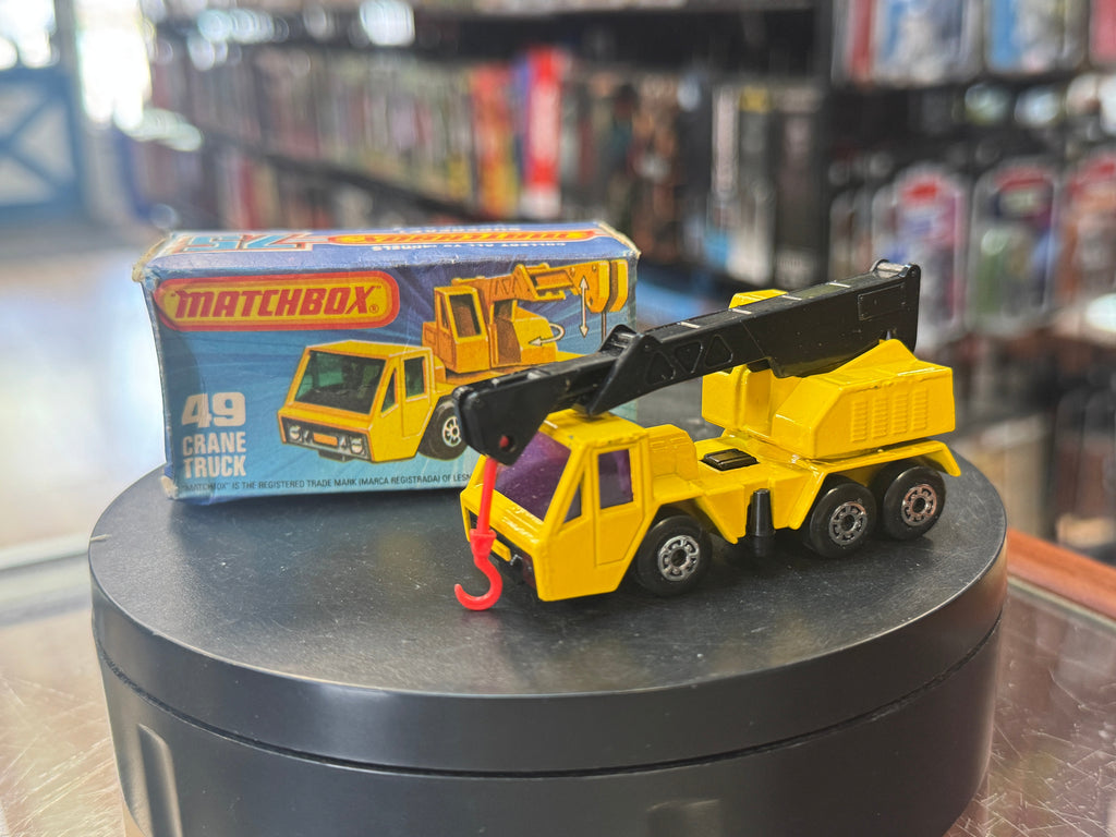 Crane Truck 49 Purple Windows Diecast (Vintage Matchbox, Lesney) product image 1, provided for visual reference and product