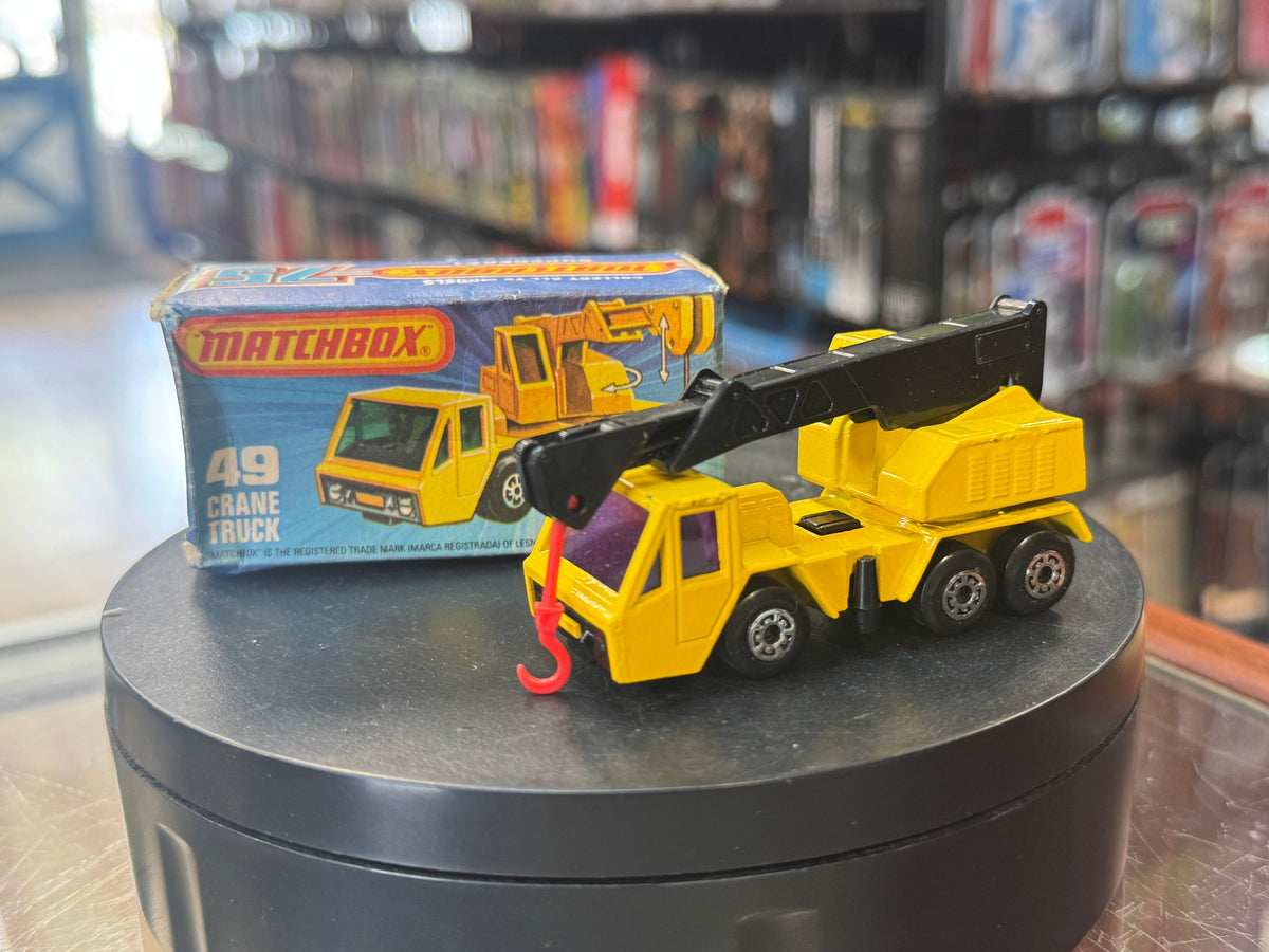 Crane Truck 49 Purple Windows Diecast (Vintage Matchbox, Lesney) product image 1, provided for visual reference and product