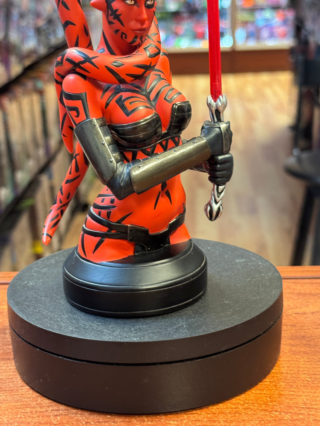 Darth Talon Mini Bust Statue (Star Wars, Gentle Giant) product image 3, provided for visual reference and product detail