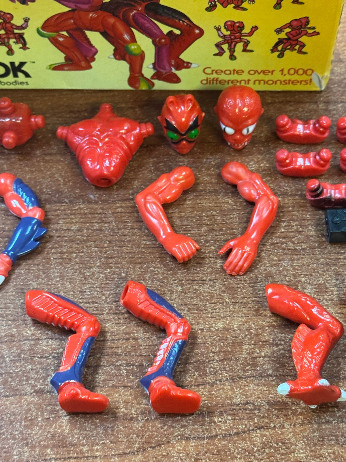 Modulok (Vintage MOTU, Mattel) **COMPLETE** product image 6, provided for visual reference and product detail review