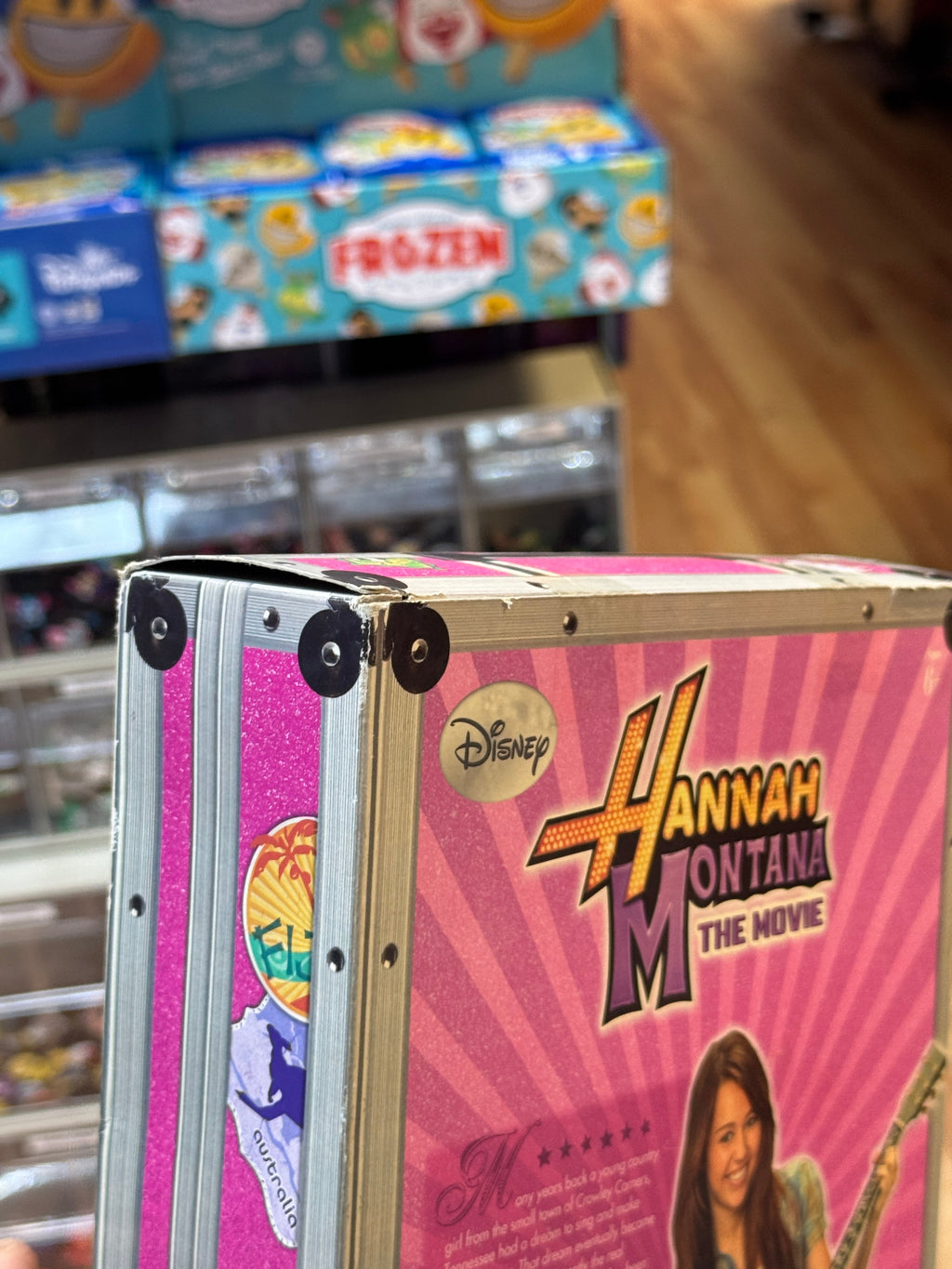 Hannah Montana The Movie Doll (Vintage Barbie Style, Jakks) product image 2, provided for visual reference and product