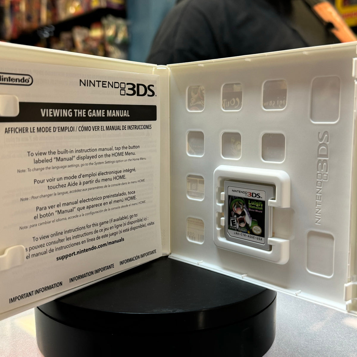 Luigis Mansion Dark Moon 5669 (Nintendo 3DS,Video Games) product image 4, provided for visual reference and product detail