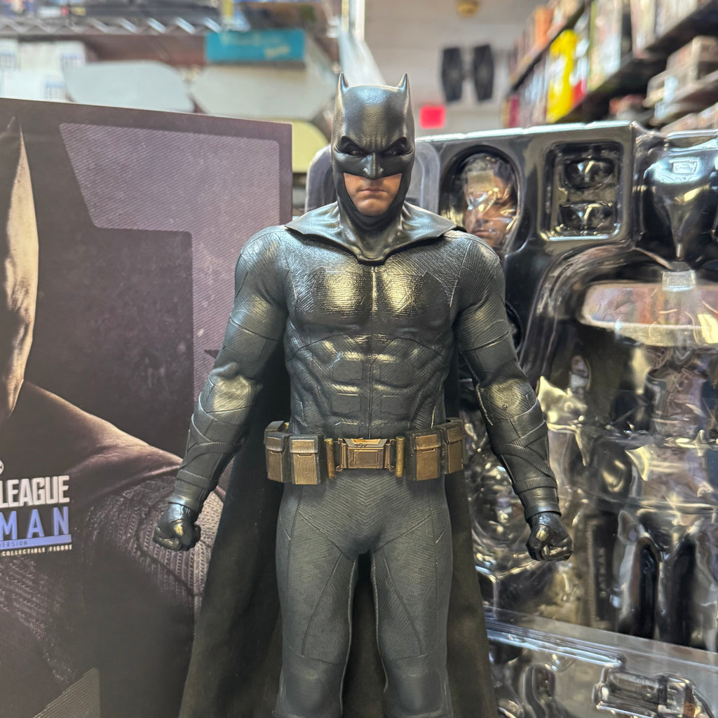 Batman Justice League Deluxe 1/6 MMS 456 (DC, Batman, Hot Toys) COMPLETE product image 2, provided for visual reference and