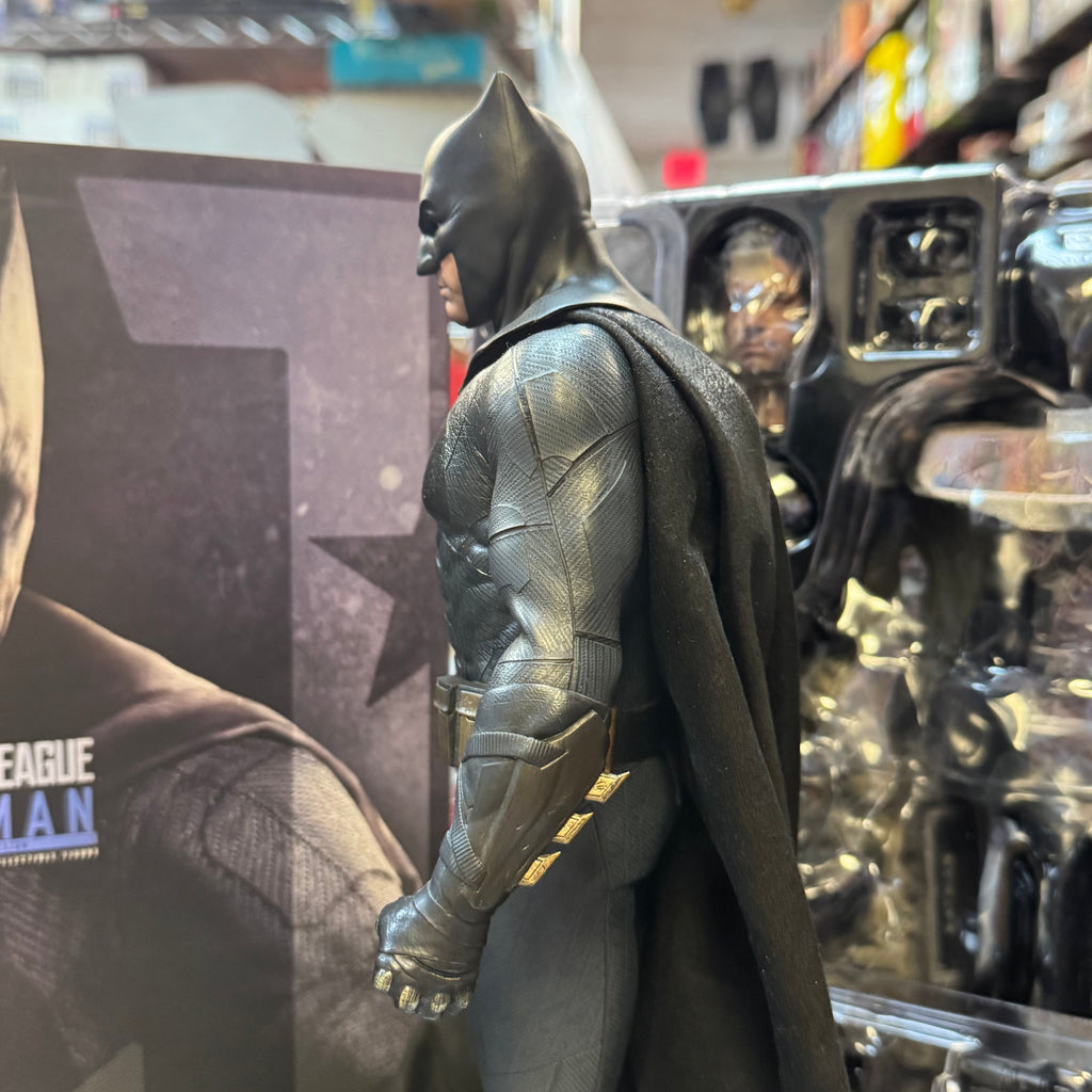 Batman Justice League Deluxe 1/6 MMS 456 (DC, Batman, Hot Toys) COMPLETE product image 5, provided for visual reference and