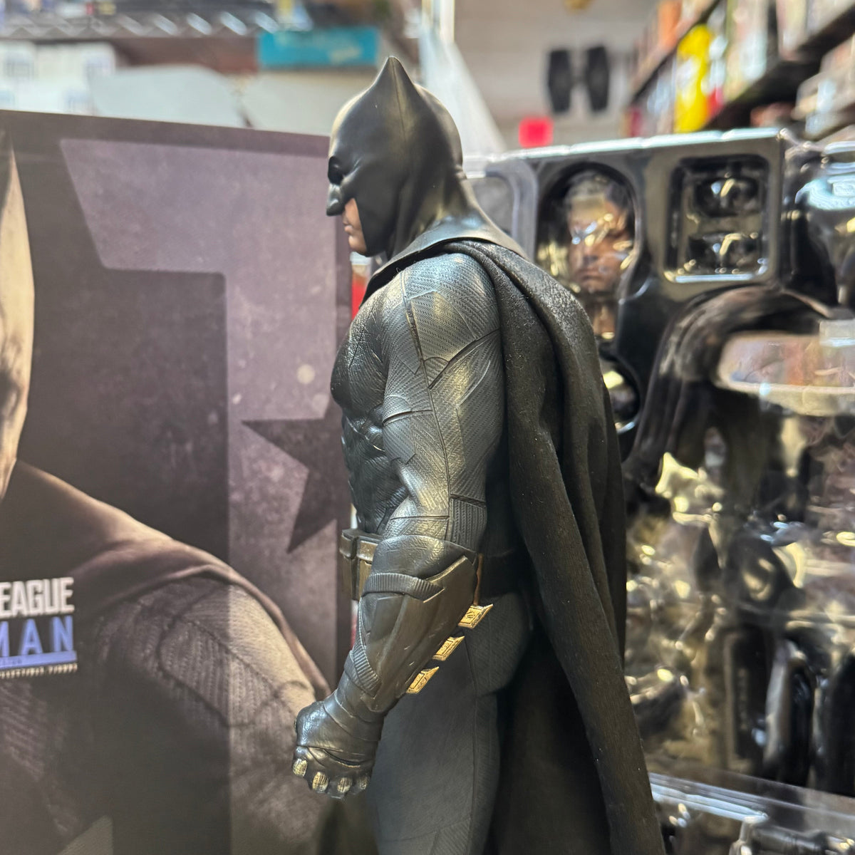 Batman Justice League Deluxe 1/6 MMS 456 (DC, Batman, Hot Toys) COMPLETE product image 5, provided for visual reference and