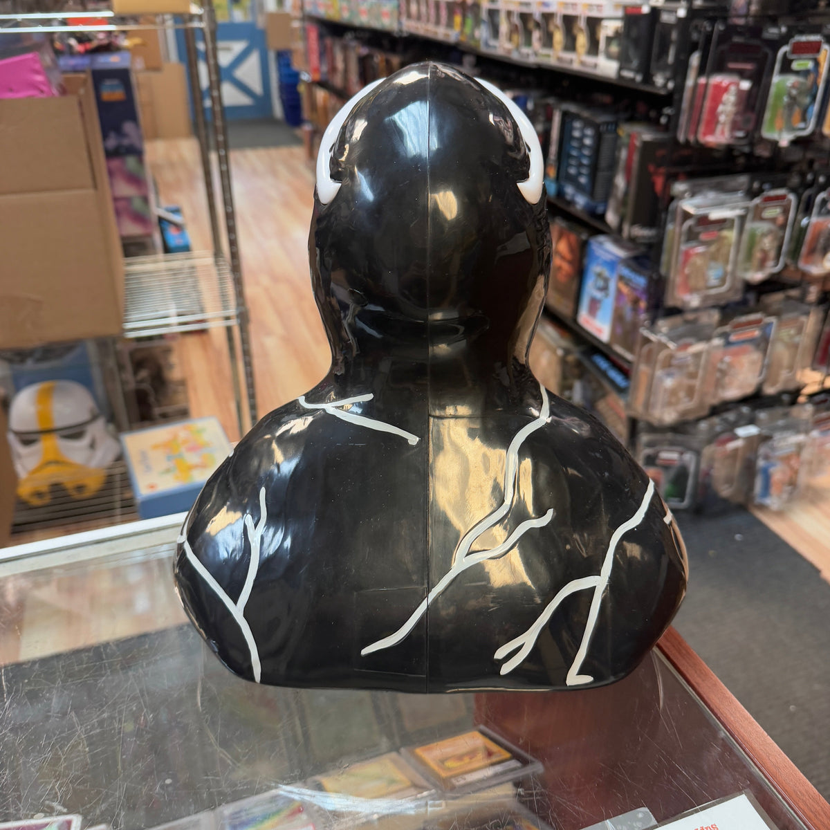 Venom Popcorn Bucket 9091 (Venom the last Dance, Regal) product image 5, provided for visual reference and product detail