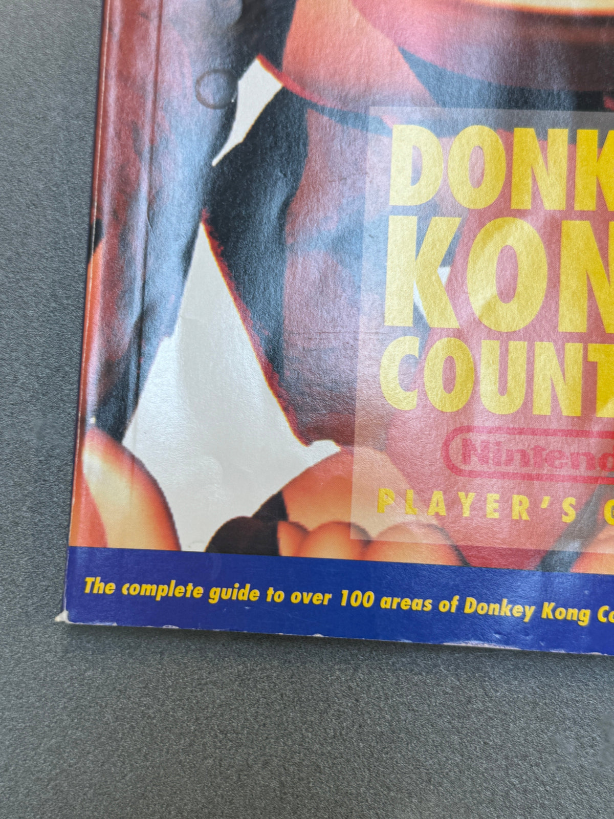 Donkey Kong Country Players Guide (Nintendo SNES, Video Game) product image 5, provided for visual reference and product