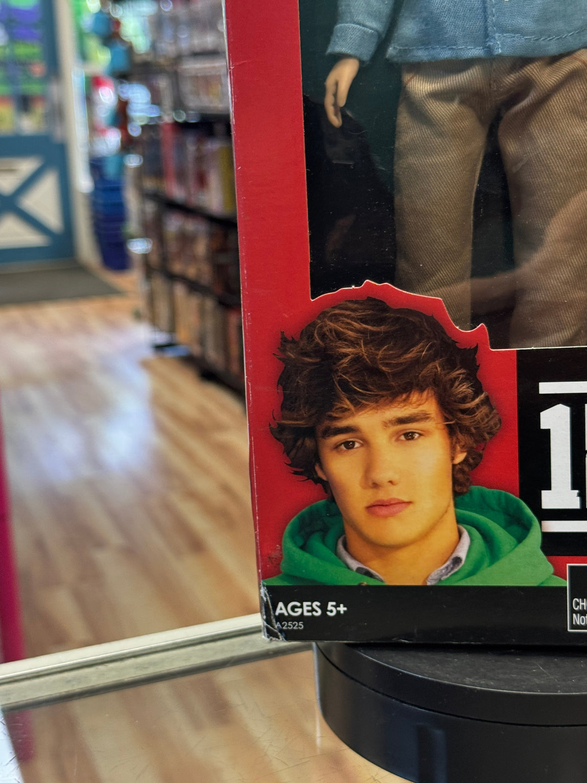 Liam Payne 1D Doll #2525 (Vintage Barbie Style One Direction, Hasbro) product image 10, provided for visual reference and