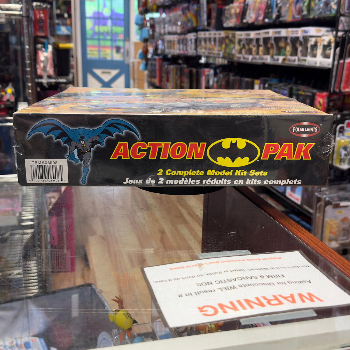Batmobile/Batplane 2 Pack Model Kit (Batman, Playing Mantis) Sealed product image 6, provided for visual reference and