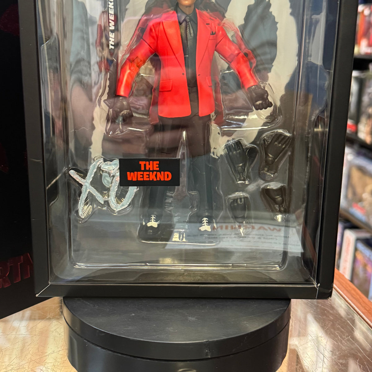 The Weekend XO (Fortnite, Jazwares) **SEALED** product image 3, provided for visual reference and product detail review