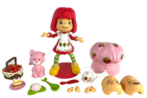 Classic Strawberry Shortcake (Boss Fight Studio, Strawberry Shortcake) product image 3, provided for visual reference and