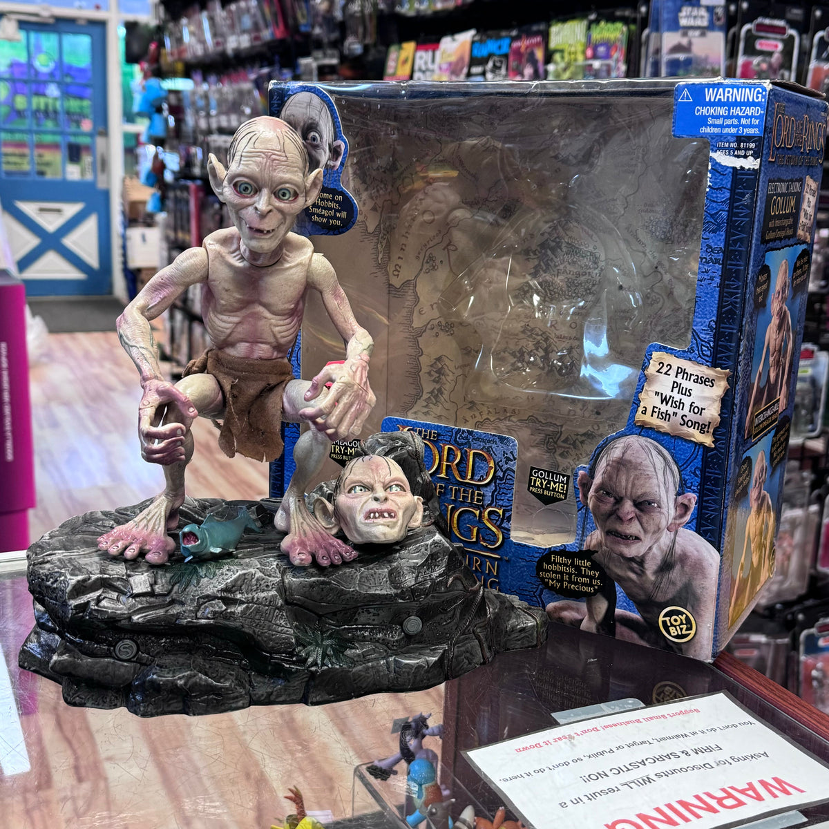 Electronic Talking Gollum (Lord of the Rings, ToyBiz) Open Box product image 6, provided for visual reference and product