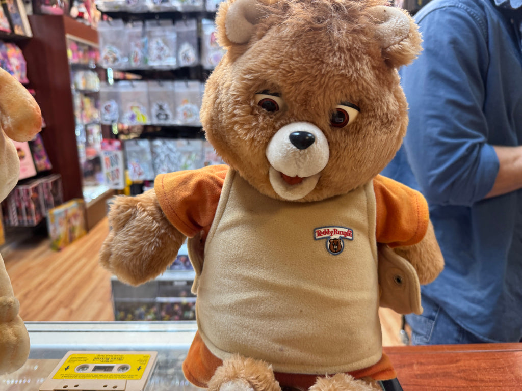 Teddy Ruxpin & Grubby Lot with Books 0946 (Vintage Teddy Ruxpin, WOW World of Wonder) product image 5, provided for visual