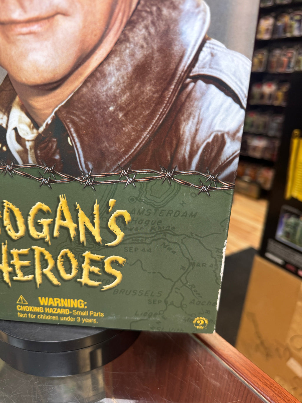 Col Robert Hogan 1/6 Scale (Hogans Heroes, Sideshow) NEW product image 12, provided for visual reference and product detail