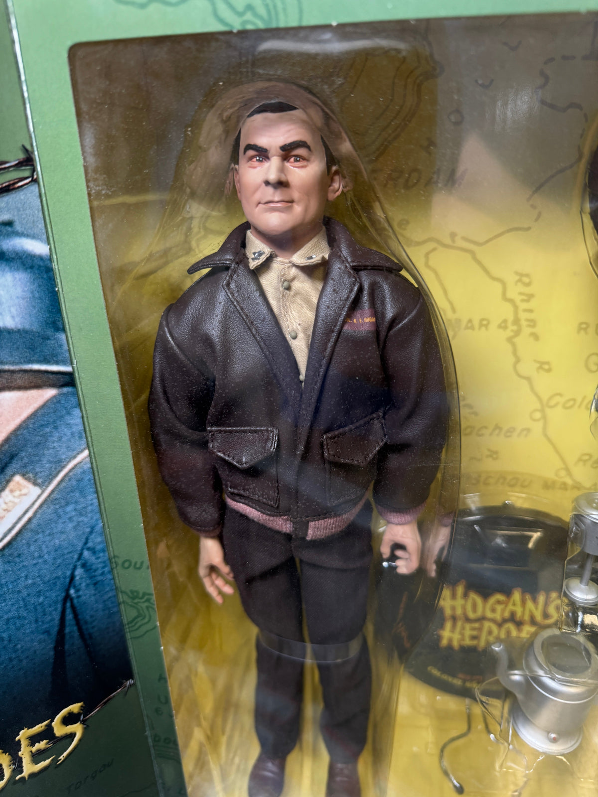Col Robert Hogan 1/6 Scale (Hogans Heroes, Sideshow) NEW product image 6, provided for visual reference and product detail