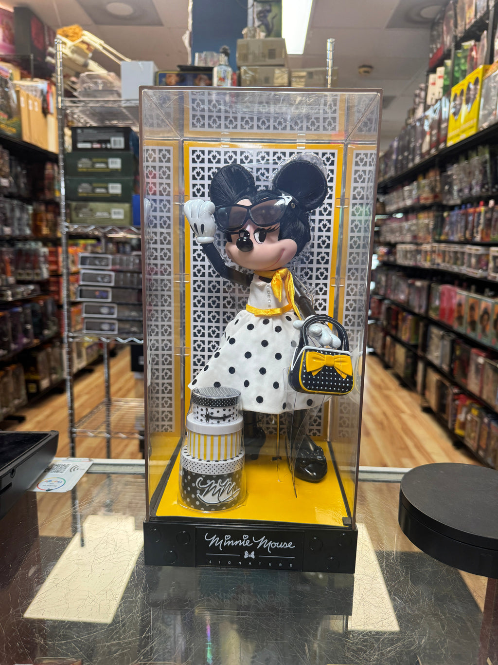 Pocka Dot Minnie Mouse Doll (Disney, Designer Signature Series) **SEALED** product image 1, provided for visual reference