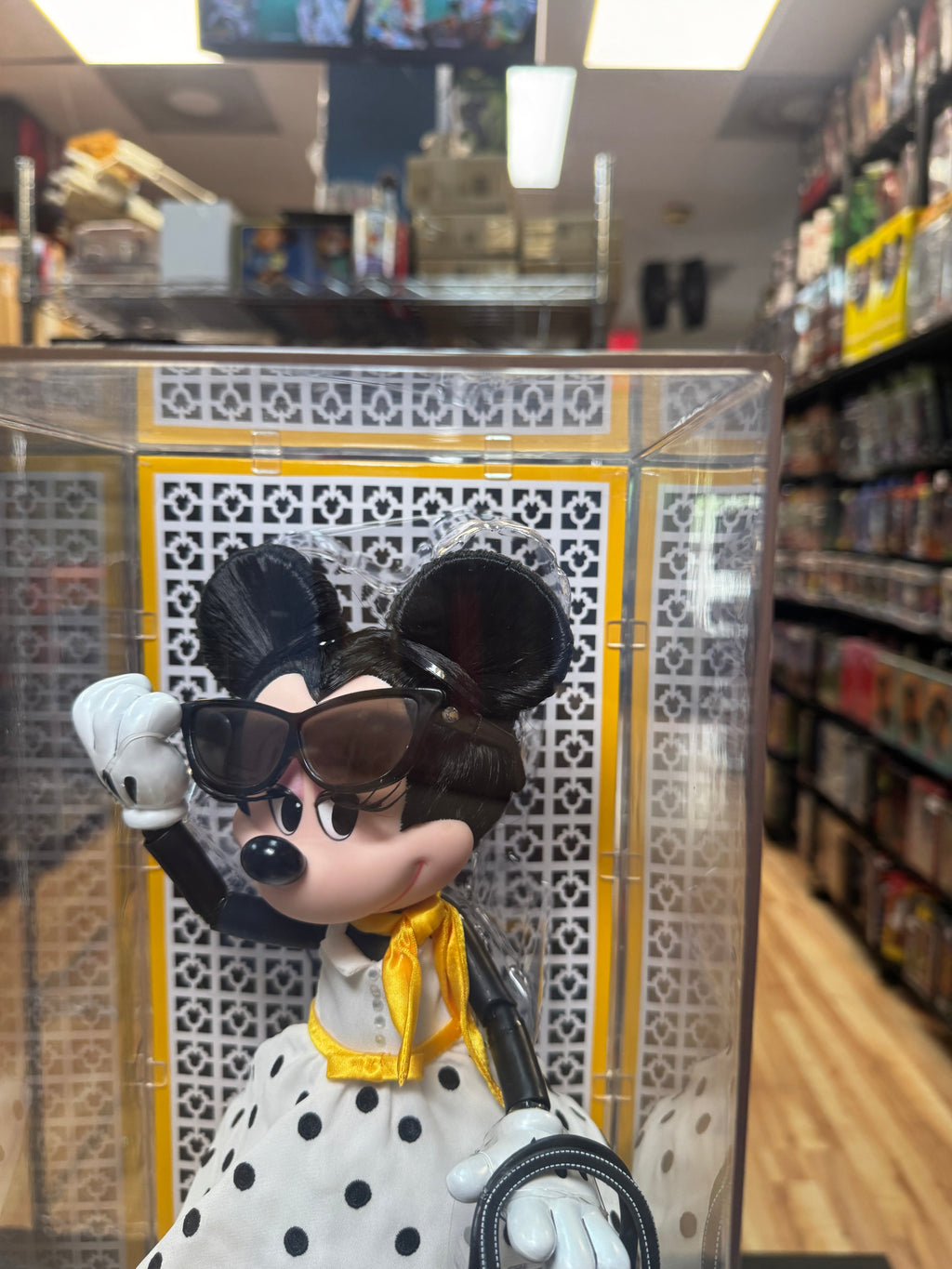 Pocka Dot Minnie Mouse Doll (Disney, Designer Signature Series) **SEALED** product image 7, provided for visual reference