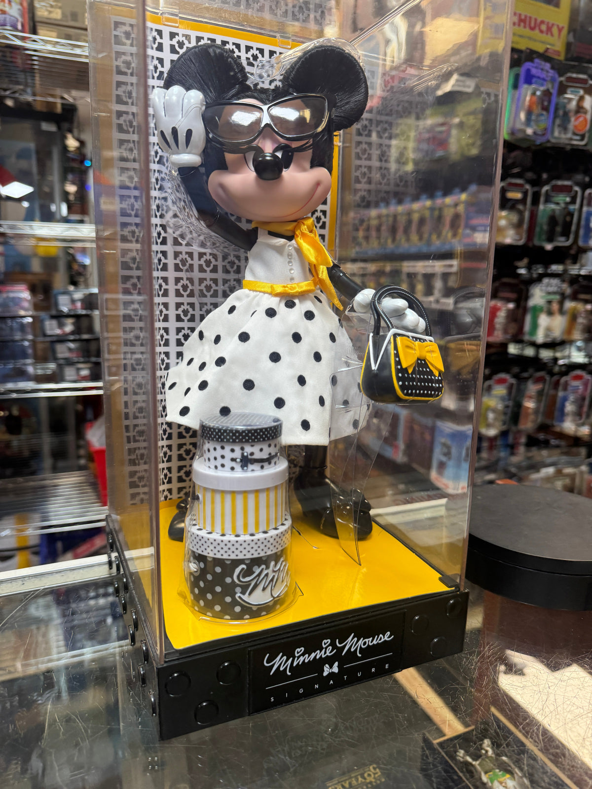 Pocka Dot Minnie Mouse Doll (Disney, Designer Signature Series) **SEALED** product image 4, provided for visual reference