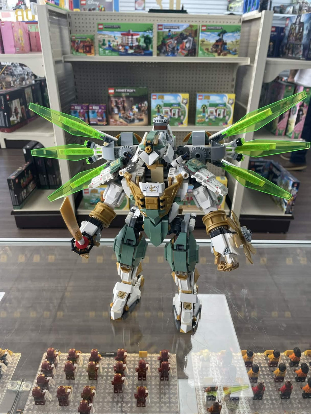 70676 Lloyd's Titan Mech (Retired) (Previously Owned)