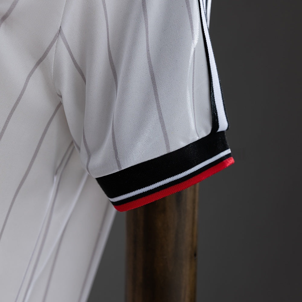 Manchester United Away Jersey1983-84 Retro Football Kit product image 3
