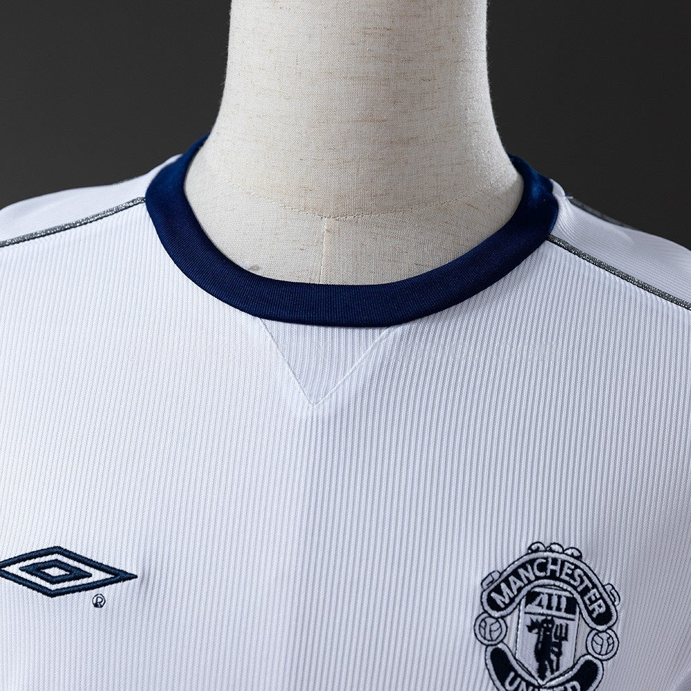 Manchester United Jersey 2000-01 Away Retro Football Kit product image 7