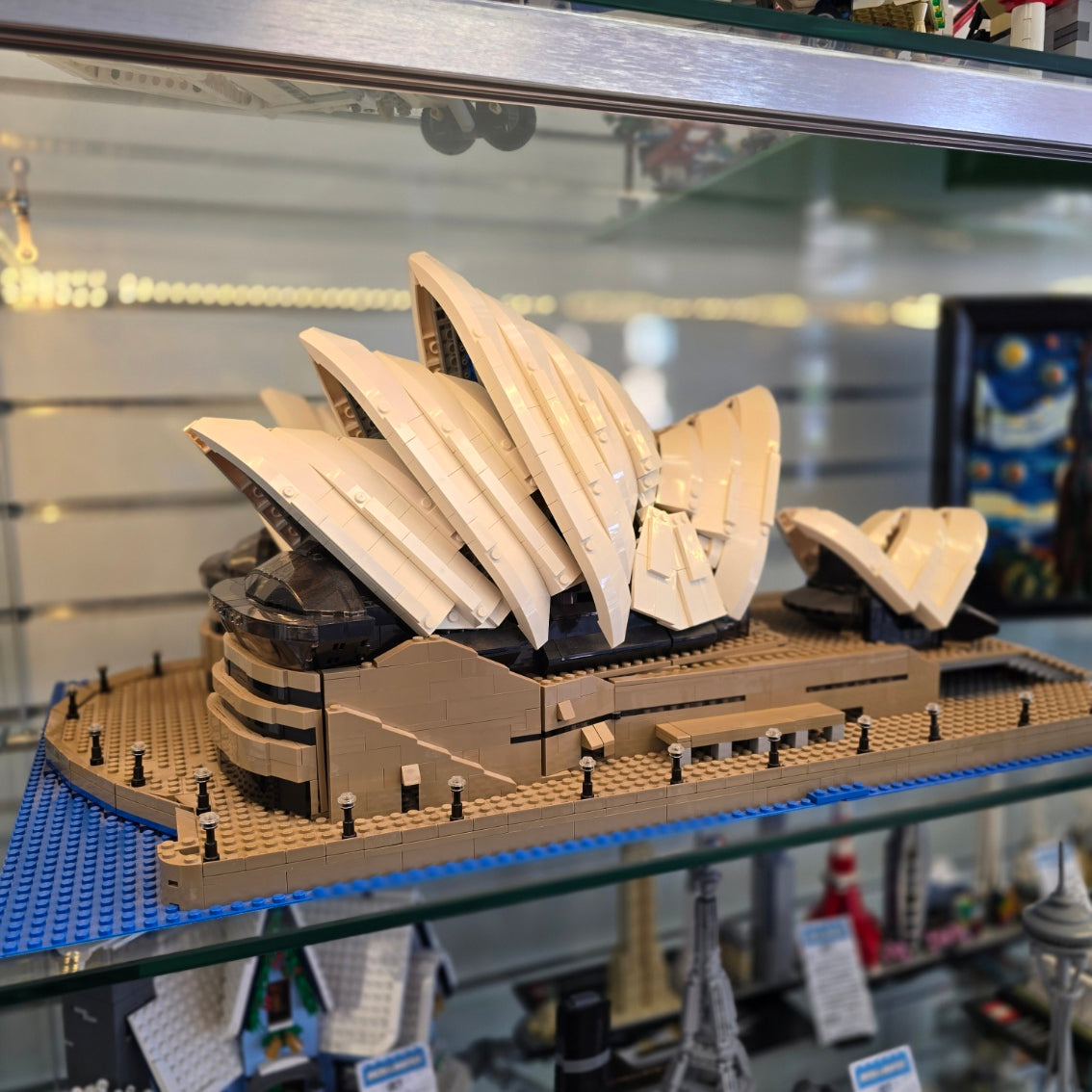 10234 LEGO Sydney Opera House (Retired) (Previously Owned) product image 1, provided for visual reference and product detail