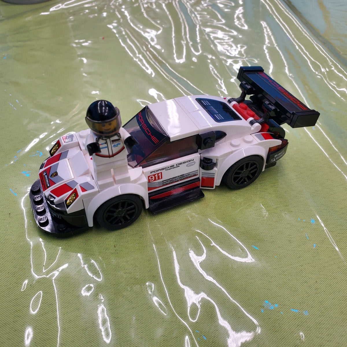 75888 LEGO Speed Champions: Porsche 911 RSR (Retired) (Previously Owned) product image 1, provided for visual reference and