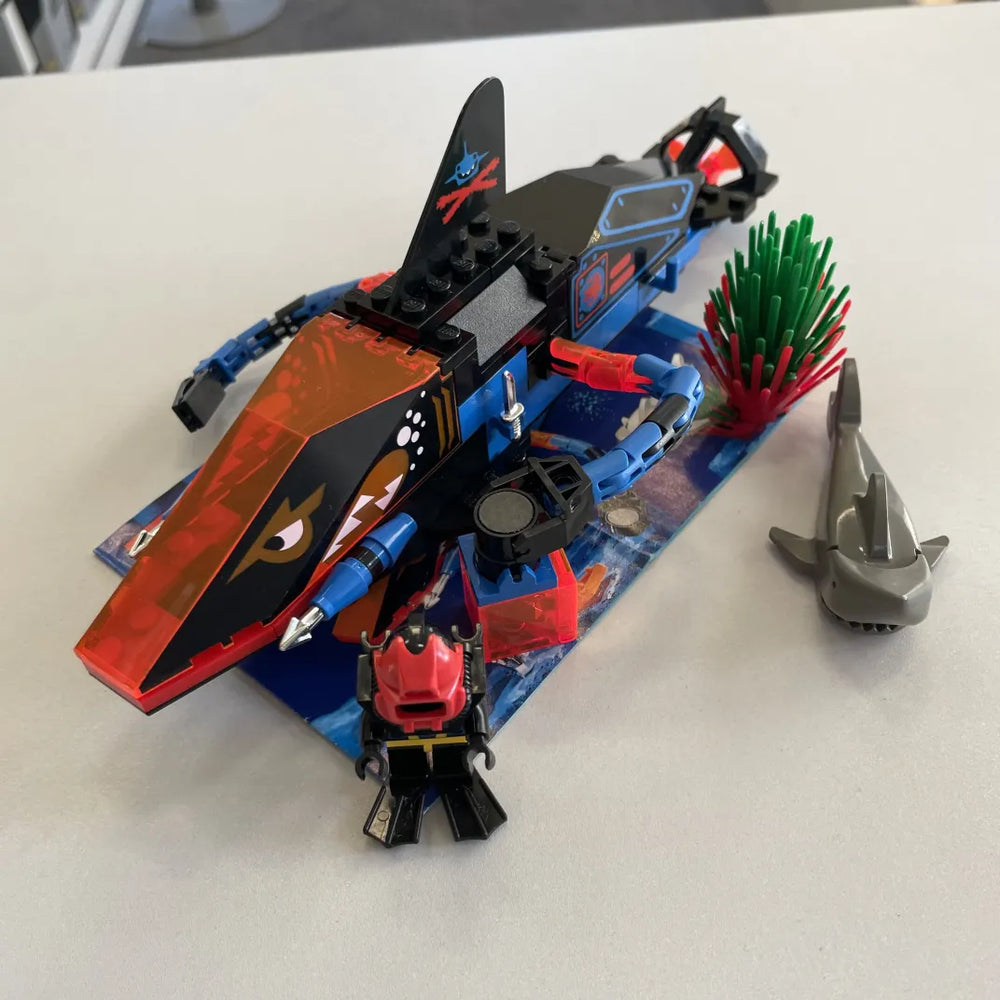 6155 Deep Sea Predator (Retired) (Previously Owned)