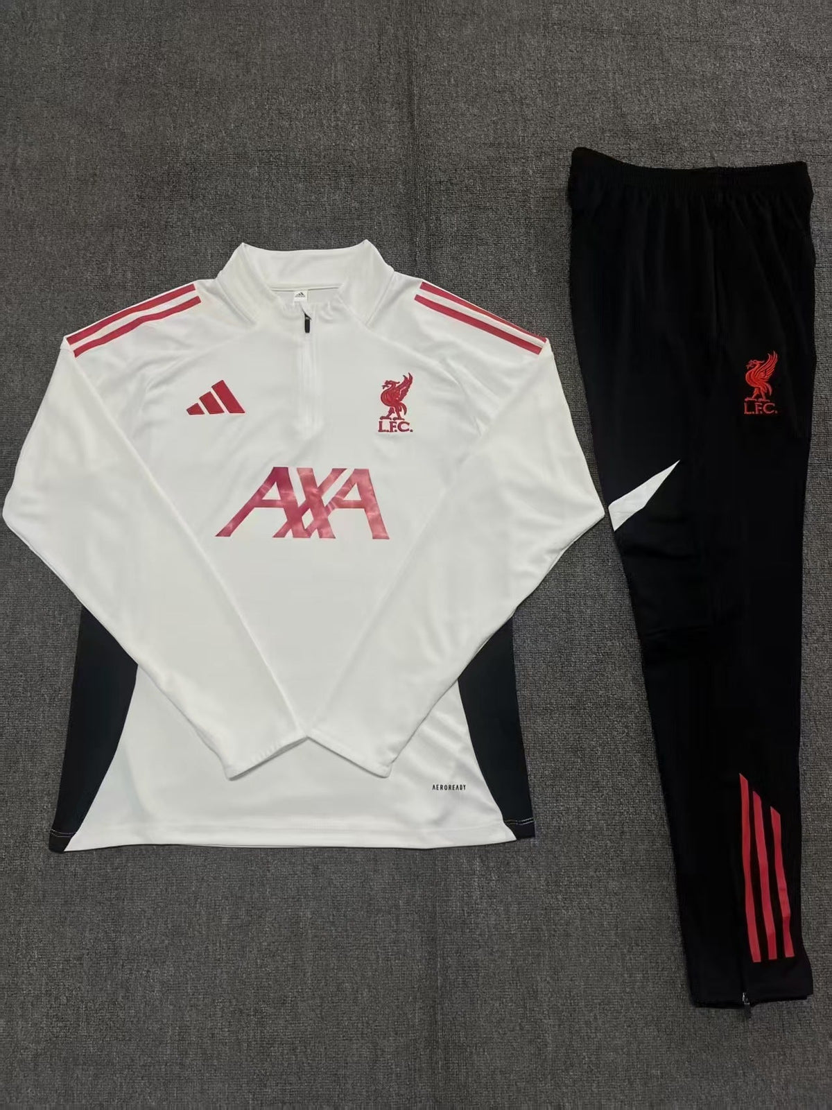 Kids Liverpool Training Tracksuits 25/26 Football Kit product image 2