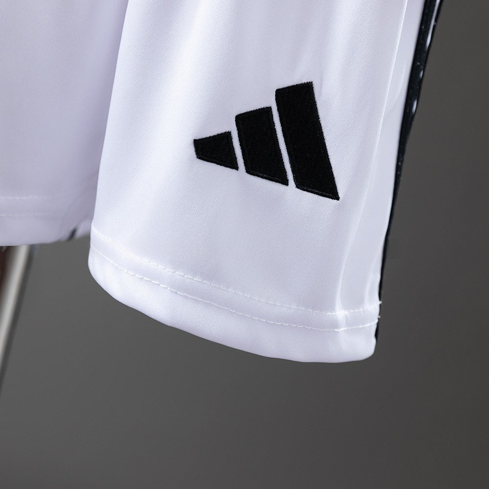Kids Manchester United Jersey 25/26 Home Football Kit product image 3
