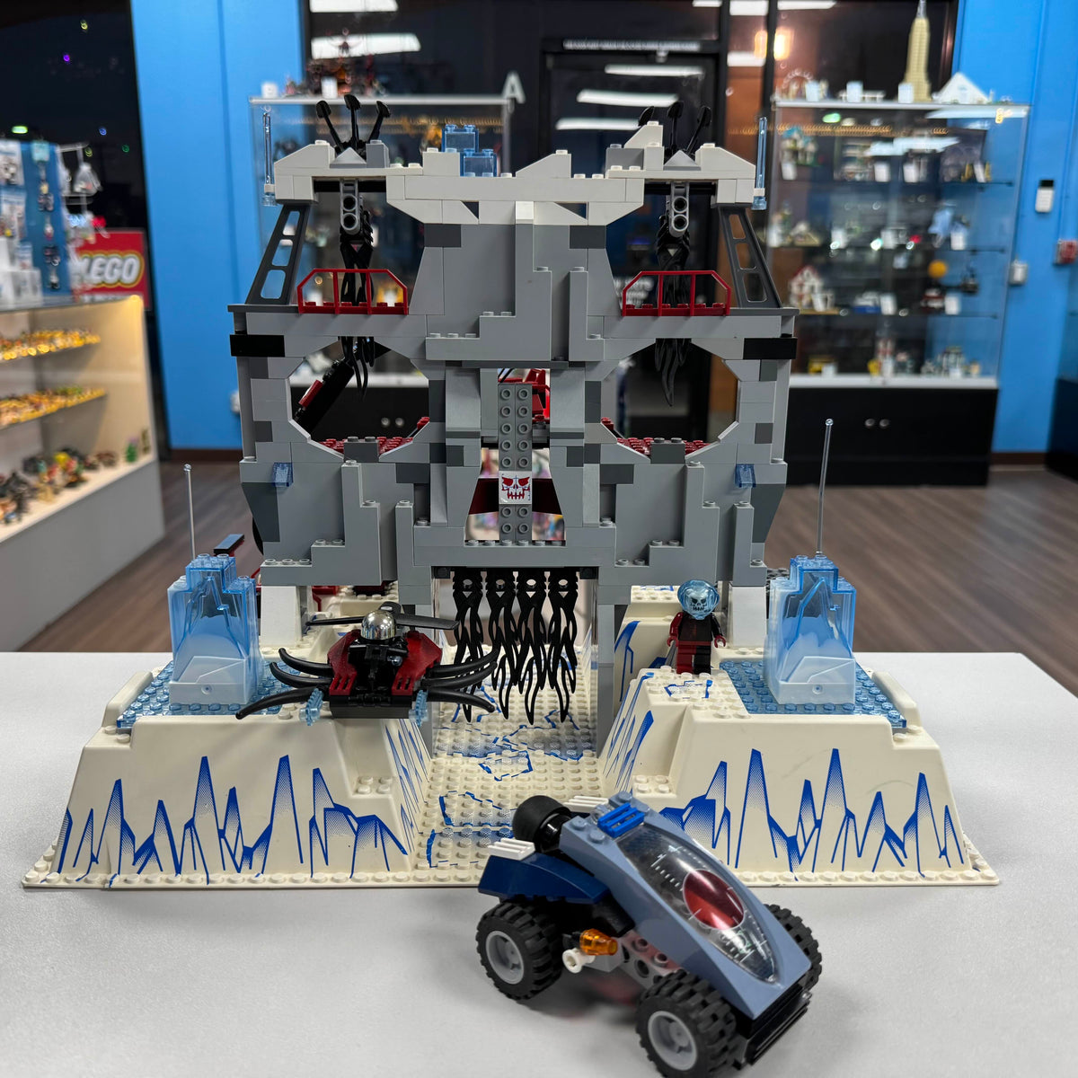 4748 Ogel's Mountain Fortress (Retired) (Previously Owned) product image 1, provided for visual reference and product detail