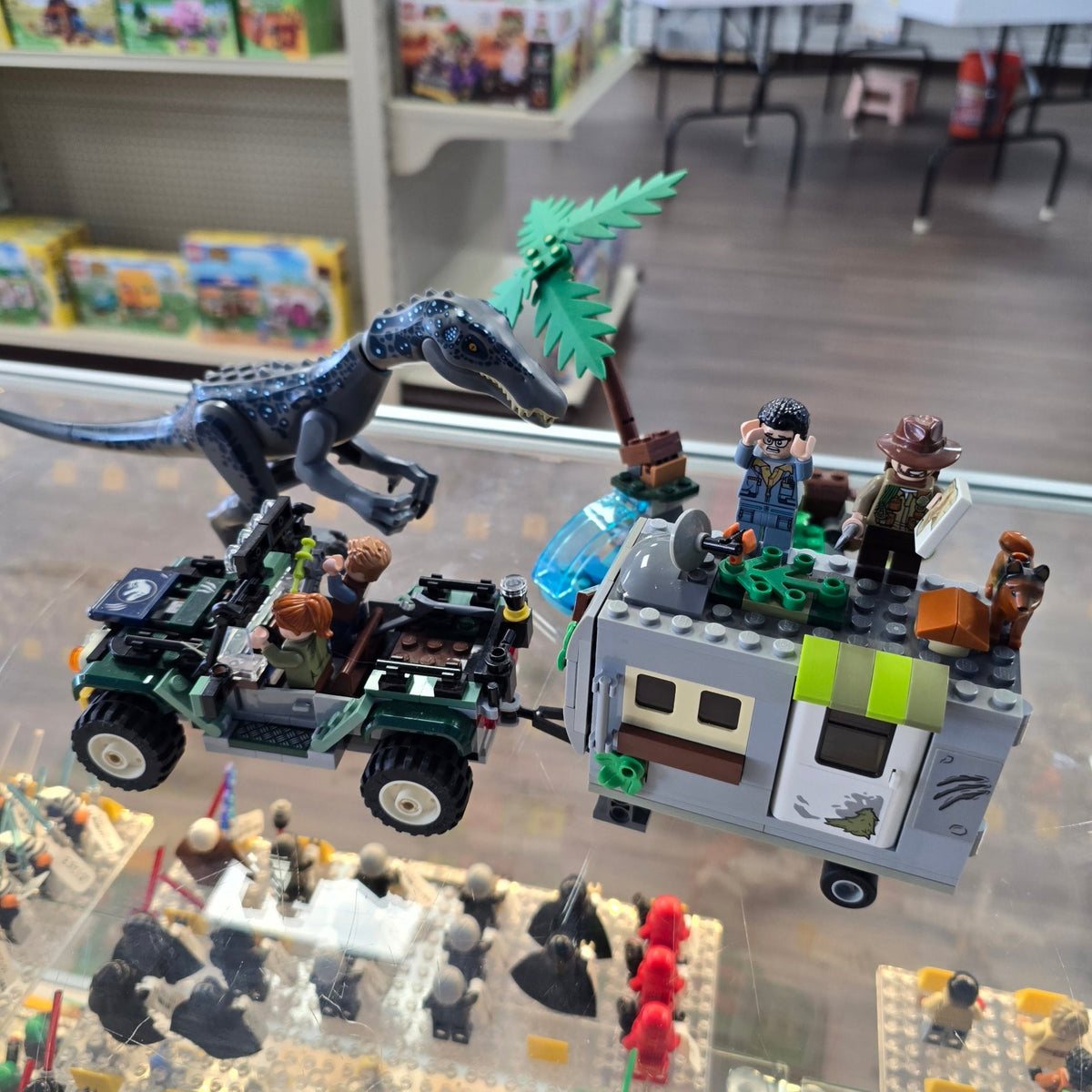 75935 Jurassic World Baryonyx Face Off: The Treasure Hunt (Retired) (Previously Owned) product image 1, provided for visual