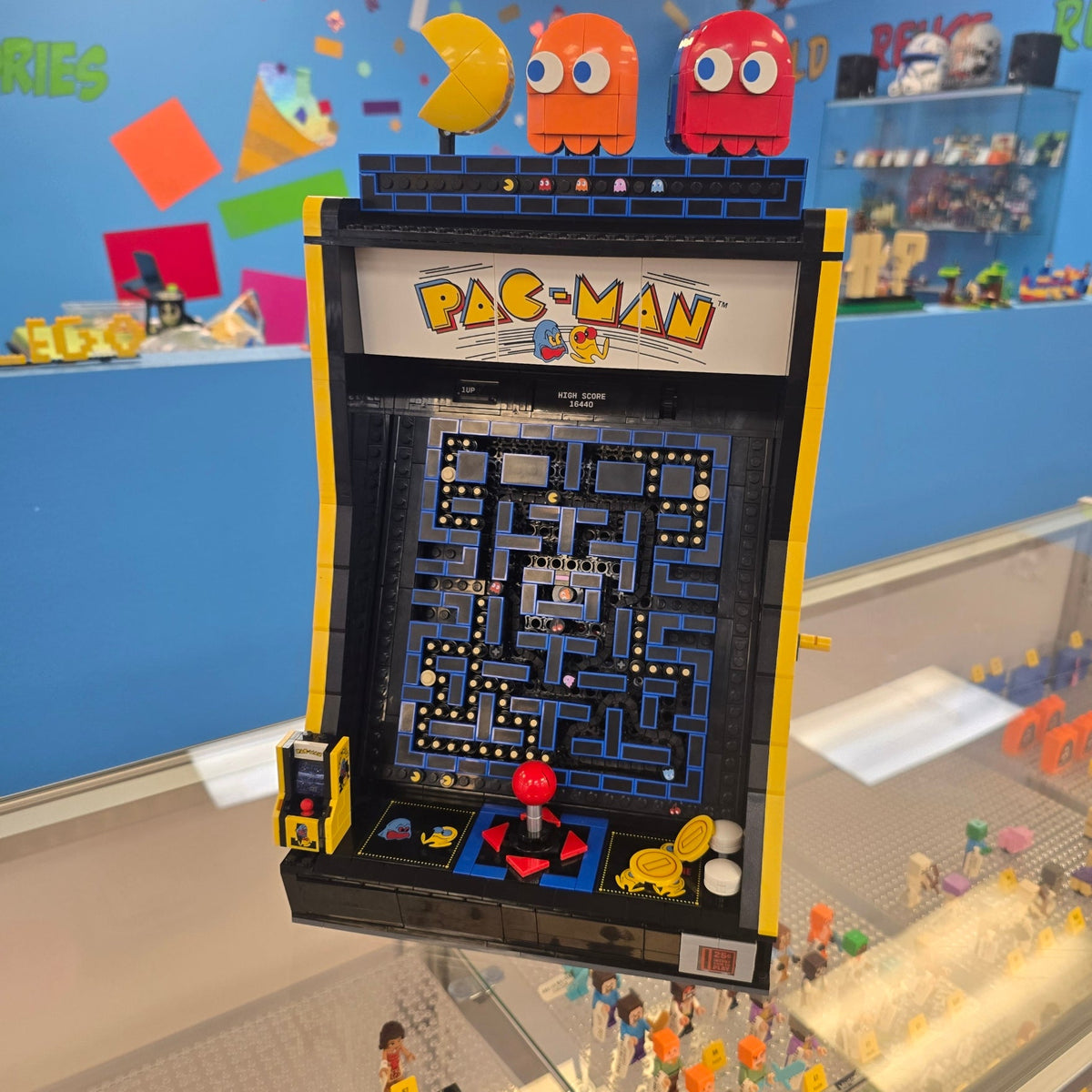 10323 LEGO Icons: PAC-MAN Arcade (Previously Owned) product image 1, provided for visual reference and product detail review