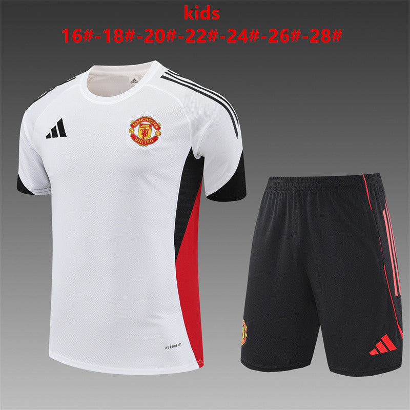 Kids Manchester United Training Tracksuits 25/26 Football product image 1